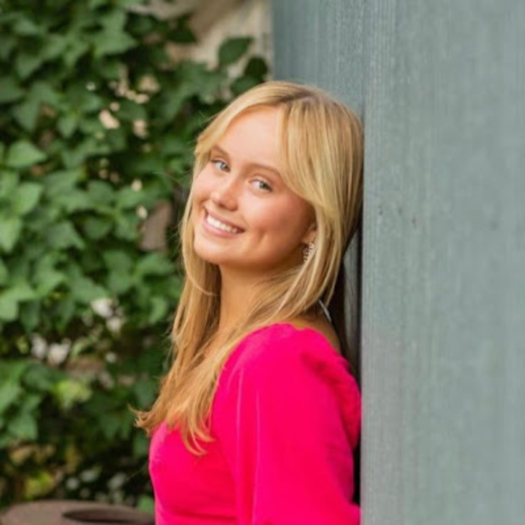 Meet your Posher, Clara - Picture 1 of 1